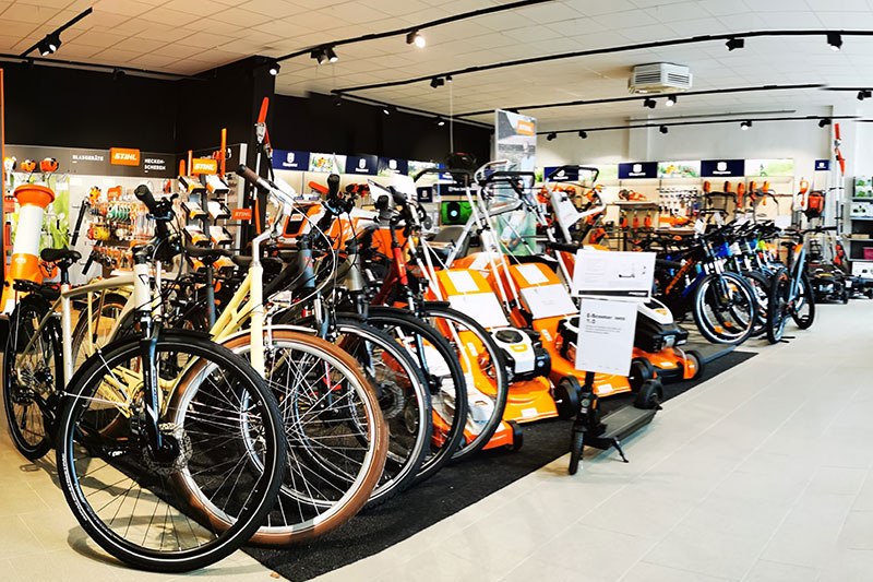 Eine große Auswahl an e-Bikes und Fahrrädern auch zum Probe fahren finden Sie bei uns.