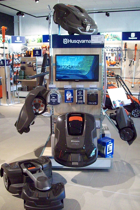 Mähroboter von Husqvarna runden unser Rasenmäher Angebot ab.