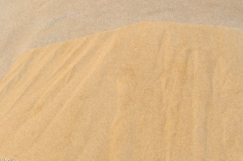 Ein Klassiker unter dem Schüttgut: Sand für jedes Bauvorhaben. Gerne liefern wir größere Mengen.